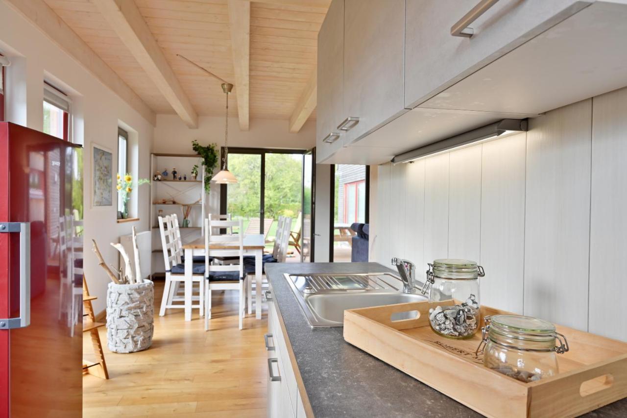 Wiek auf RügenReetdachhaus "Treibholz"别墅 外观 照片