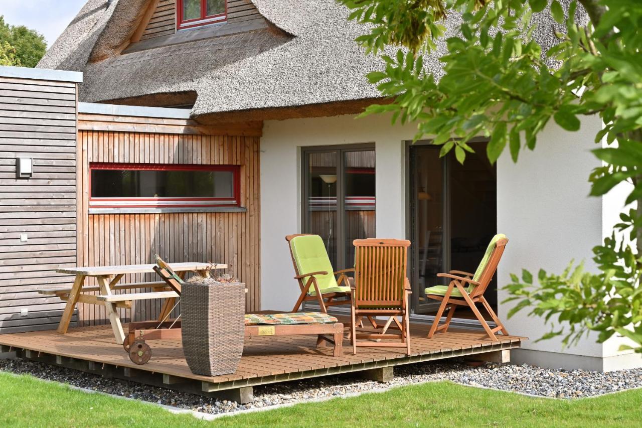 Wiek auf RügenReetdachhaus "Treibholz"别墅 外观 照片